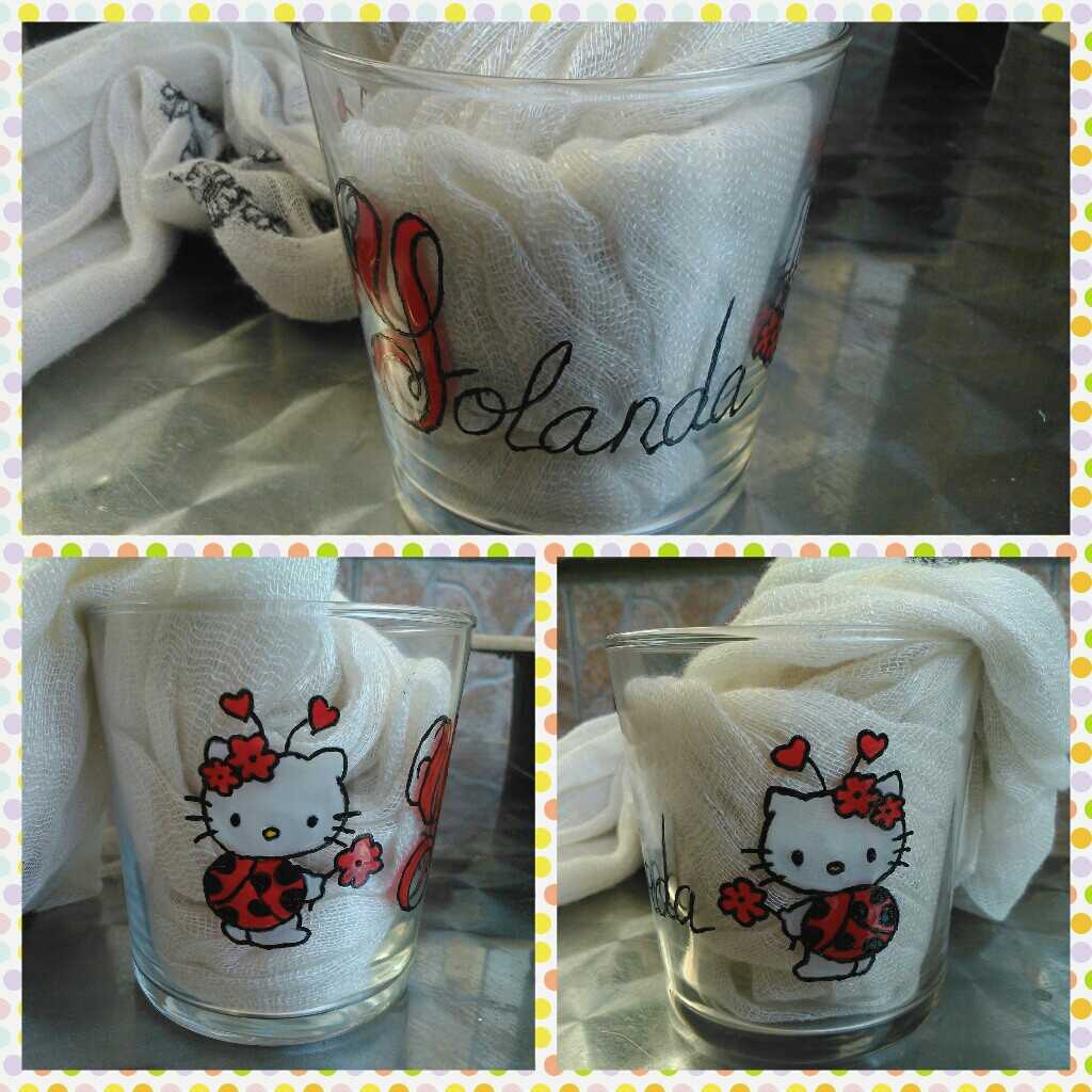 jusulina's tweet photo. Estas #HelloKitty mariquita a los lados de tu nombre http://t.co/svmTGOTwa5
