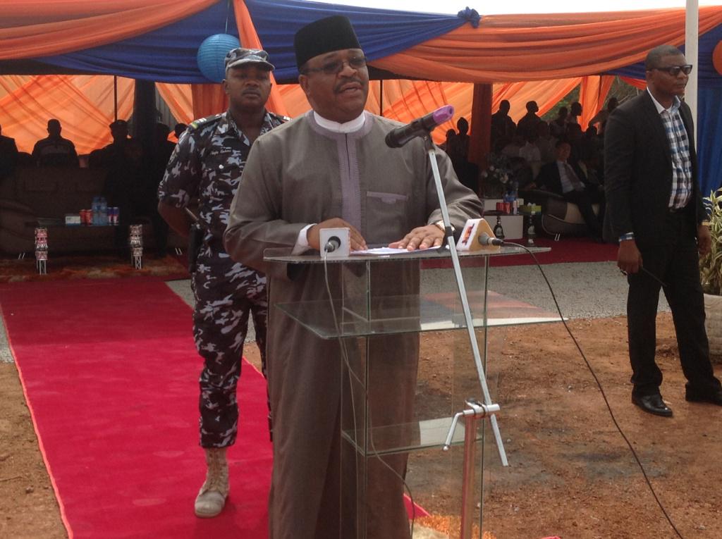 FMWorksNG's tweet photo. flag off of Rehabilitation of Enugu – P/Harcourt Expressway Section III: Enugu – Lokpanta; in http://t.co/IxHKSaGOIS. http://t.co/qa1czaxvd2