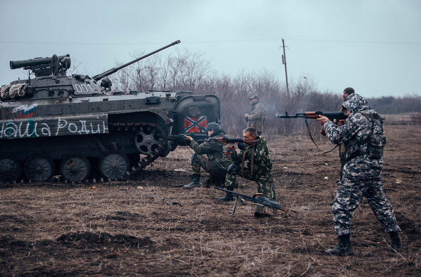 meduza_en's tweet photo. Check out @avdeev's stunning new photos from rebel-held Ukraine. Behold the ceasefire. https://t.co/8iZw2HxcAr http://t.co/WNCQIUmLSG