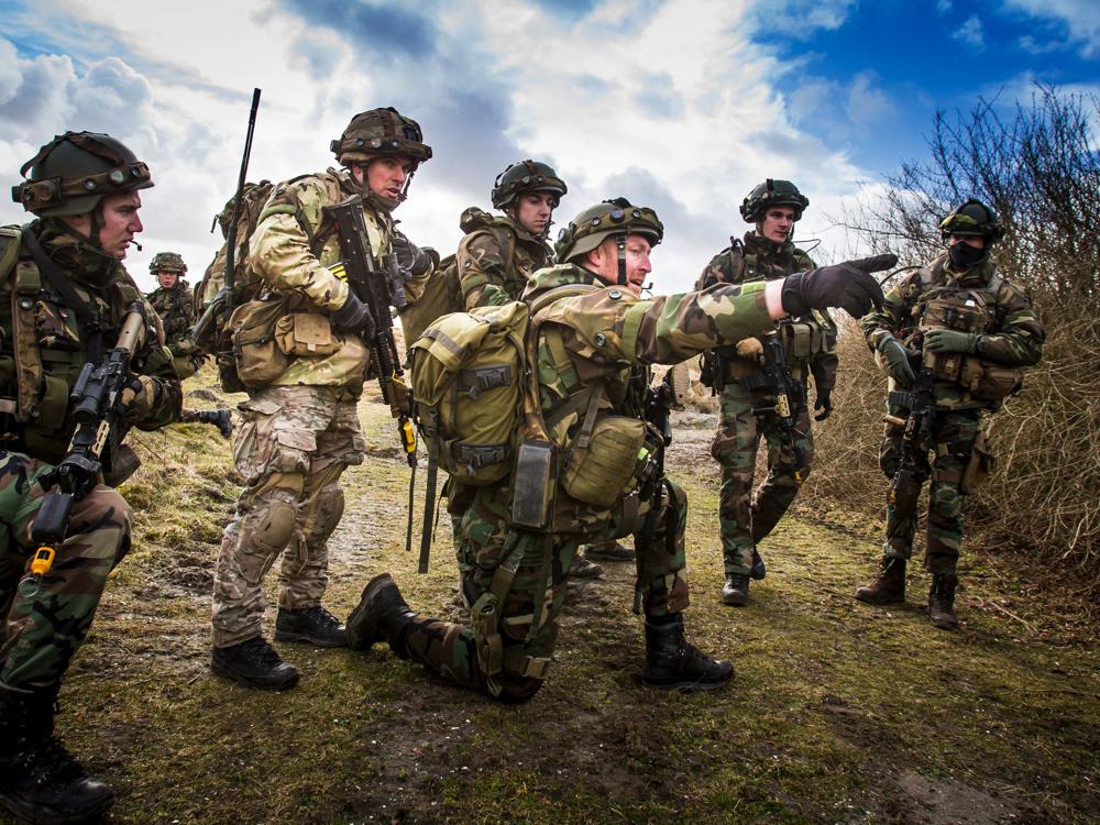 Afgelopen twee weken hebben Britse en Nederlandse mariniers een gezamenlijke oefening uitgevoerd in Marnehuizen.