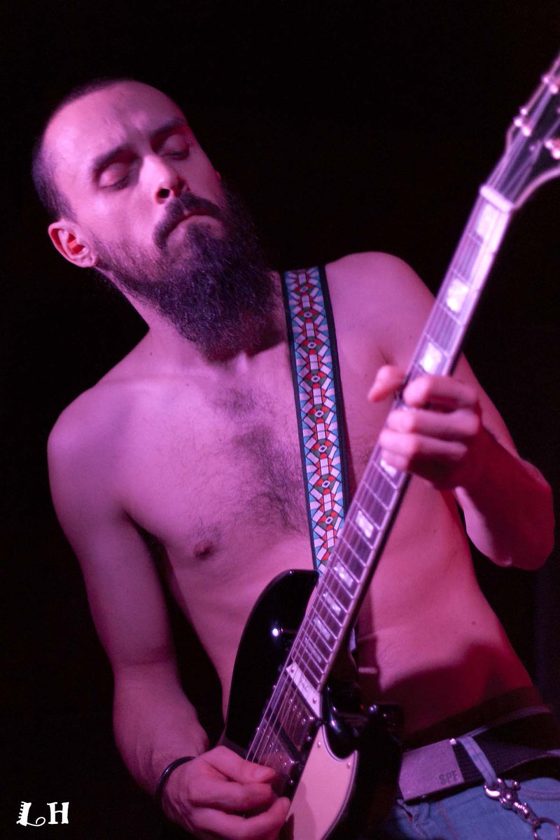 Gracias por seguirme <a href="/GuerreraBanda/">GUERRERA</a>!! Estuvisteis geniales en el cumple de <a href="/AyukenMP/">Ayuken Management</a> en #Madrid. Saludos!