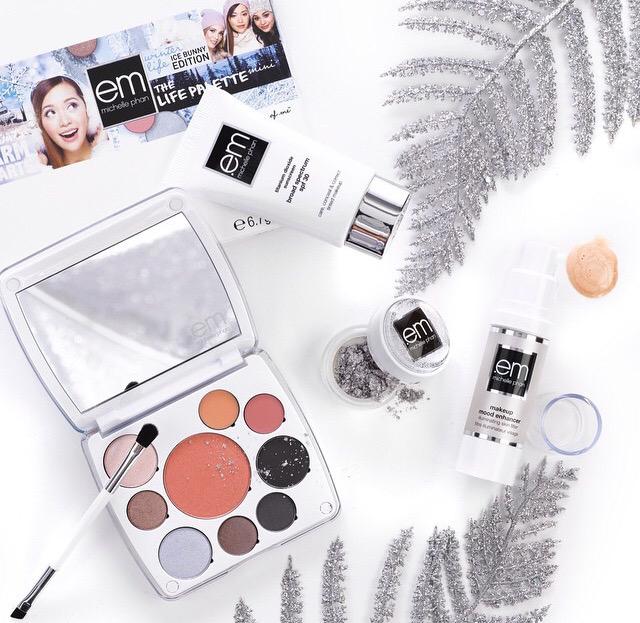 emcosmetics's tweet image. ice bunny weather ❄️ is it snowing where you are? ⛄️ #emcosmetics