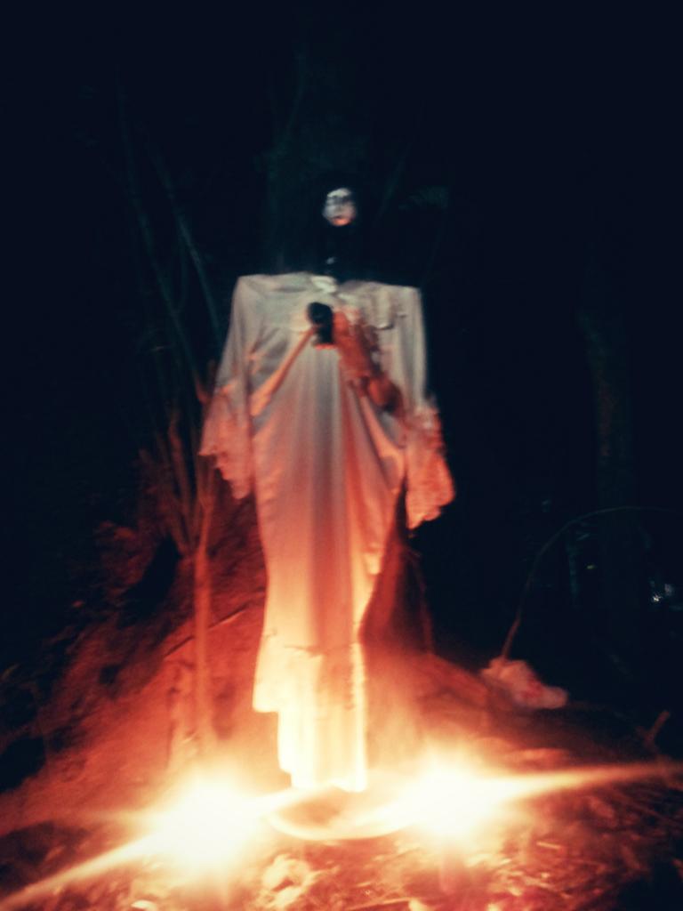 Malam ini di late night show pkl 23.00 WIB #rumahkayuLNS