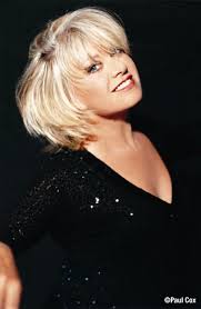 Our fave warbler Elaine Paige is celebrating her 67th bday today.Happy birthday from 