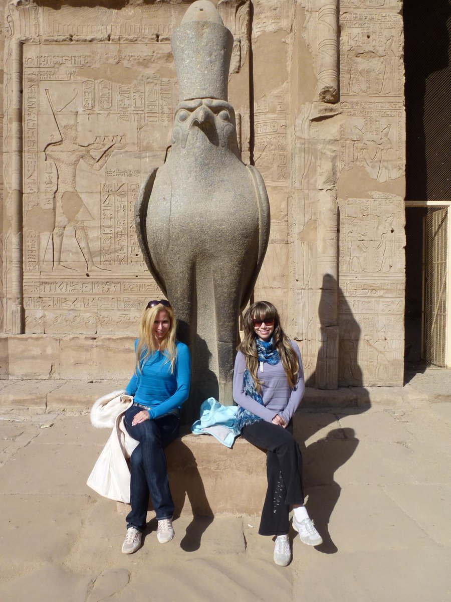 High Connections.

When we ran into Horus, the Sky God with celestial eyes– literally, as … ift.tt/1MarYA6