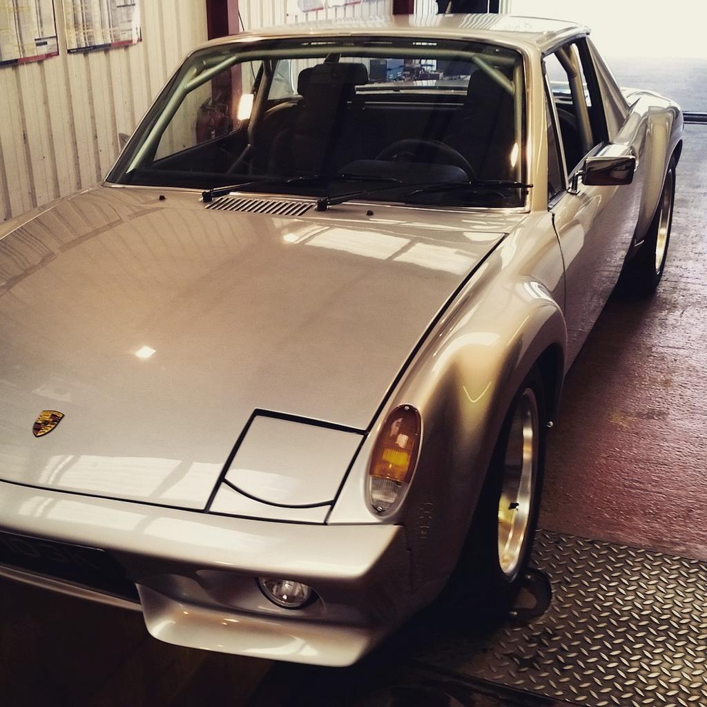 ZakShaffi's tweet photo. #Porsche #914 #Beast 🔥🔥🔥👌 http://t.co/dXHWMjIIGb