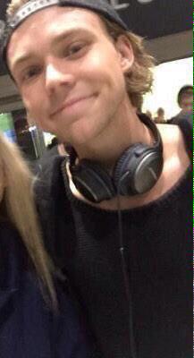 jcpitxr's tweet image. my name is ashton, give me a retweet? new but not to fl xx