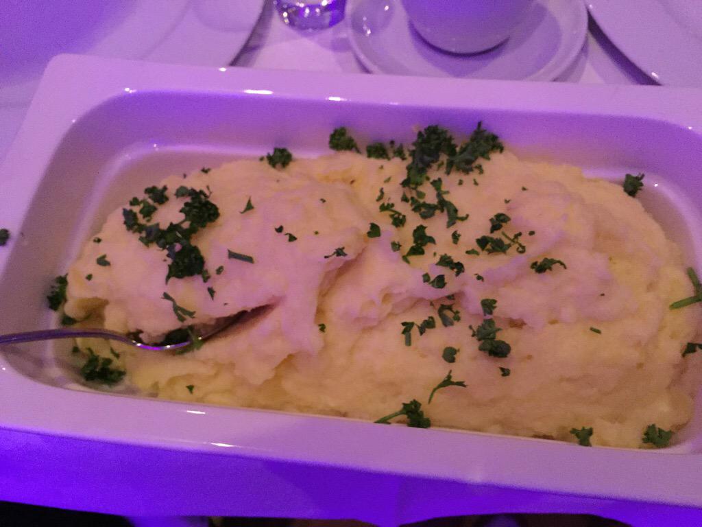 orebrogalan's tweet photo. Det serveras bland annat skomakarlåda inkväll. Här har ni moset till det. #örebrogalan http://t.co/0Uk6qSM9zK