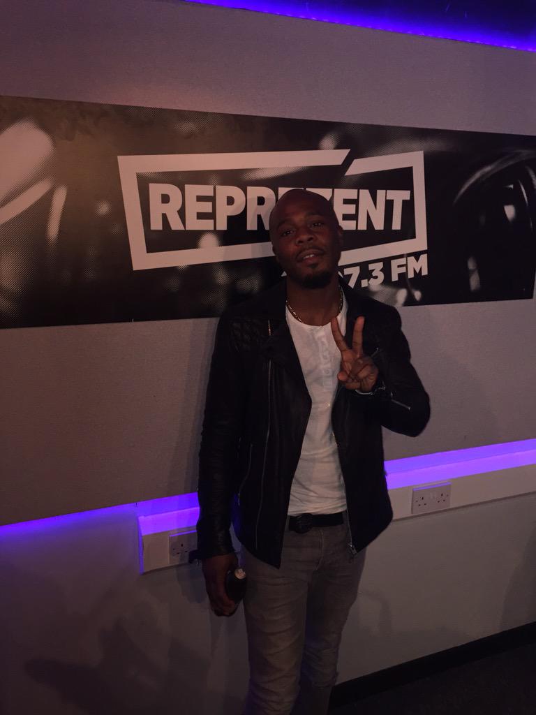 TwaleRecords's tweet photo. #ComeCloser #cboy #Representradio @AfricaFreestyle @SlicVicUk @CC2905 @KwamzOriginal @romelkoko http://t.co/mReeTpKlST