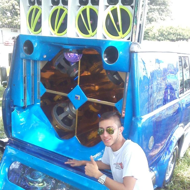 SebasGuti_05's tweet photo. Cae audio bugalagrande http://t.co/eRgBV5QPlk
