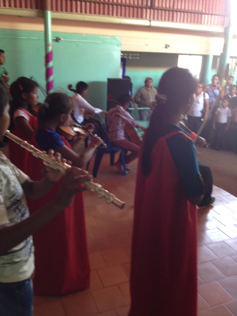 OrquestaWaraoMo's tweet photo. Concierto final EBB Chaima Uracoa 25/02/15 @SistMon #ElSistemaCumple40 http://t.co/VWCu7qrUKu