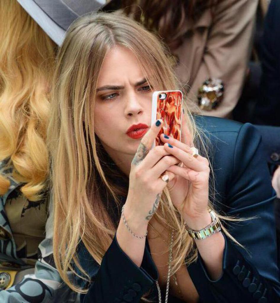 marcinmrowca's tweet image. When I see someone hot walk by