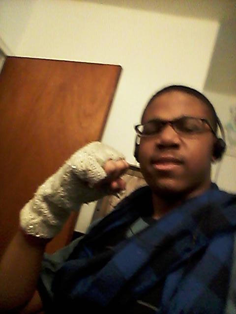 O_Red_Spartan's tweet photo. Yay my Writers Dressed up like an Idiot 
//I dont know whats wrong with me http://t.co/Pj8v6y8c2W