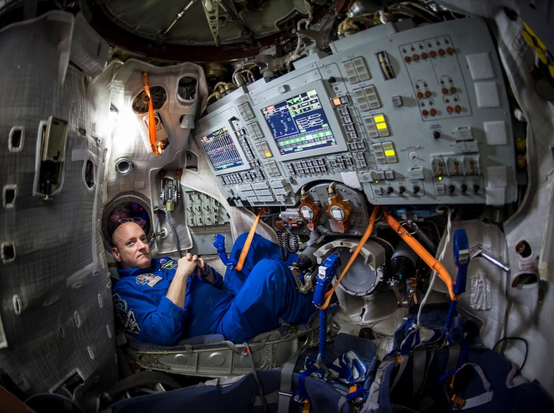 NASA's tweet photo. Prepping for March 27 #ISS1Year launch to @Space_Station, @StationCDRKelly runs simulations: http://t.co/NDbH1cBIyC http://t.co/FFo4LgjAEA