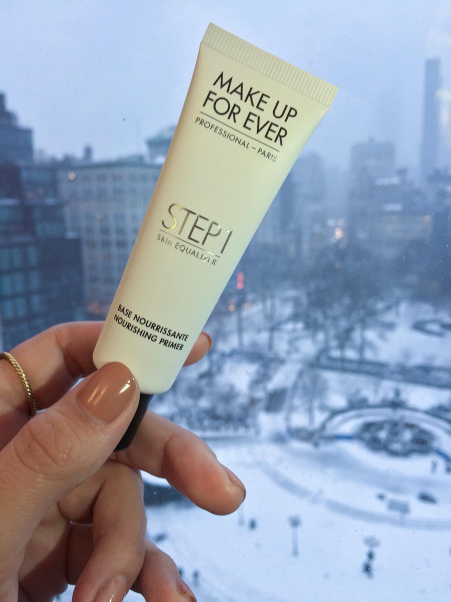 Makeupforever's tweet image. Say no more to constant dry skin this winter w/ #makeupforever Step 1 Skin Equalizer in Nourishing #snowproblems