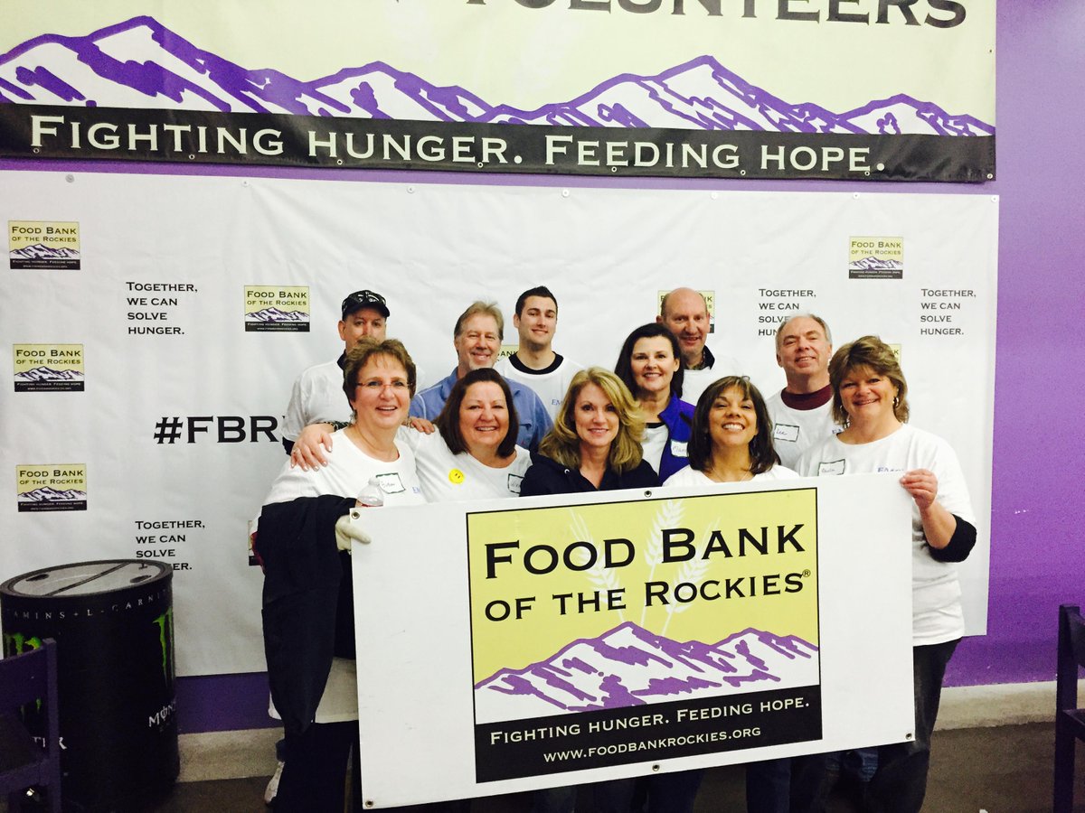 MarciePhilipps's tweet photo. #EMCGivesBack . Denver team at  #Food Bank Of the Rockies yesterday. Great team and a great cause. http://t.co/FfGNfF4MFE