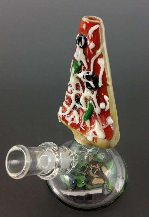 GIassPipes's tweet photo. Pizza Bong 🍕 http://t.co/6UbWwnnhvW