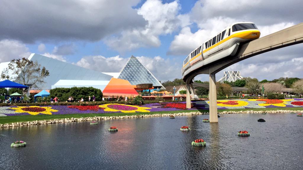 ThemeParkReview's tweet photo. Epcot @WaltDisneyWorld looks BEAUTIFUL this time of year! RT if you want to be here! #FlowerAndGarden http://t.co/DiwzJlTcHd