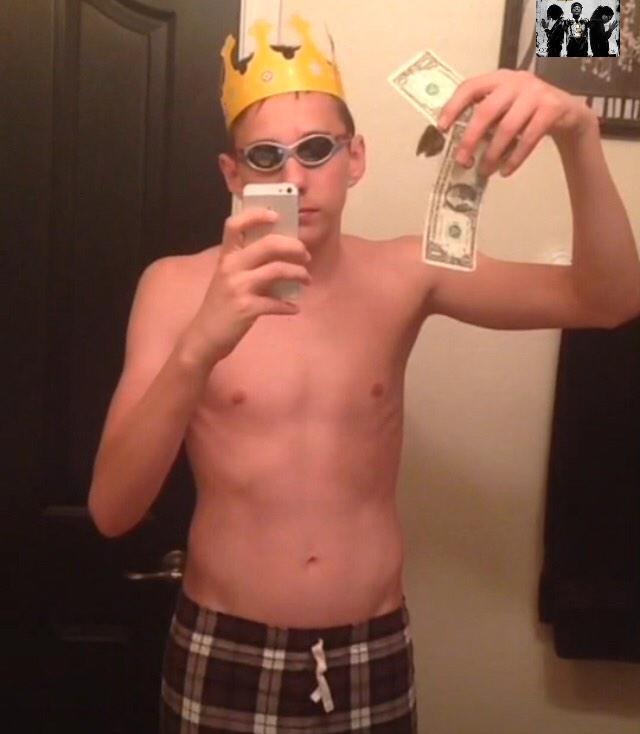 allbeeches's tweet photo. Andrea got catfished by this kid http://t.co/X4VWT9kKKV