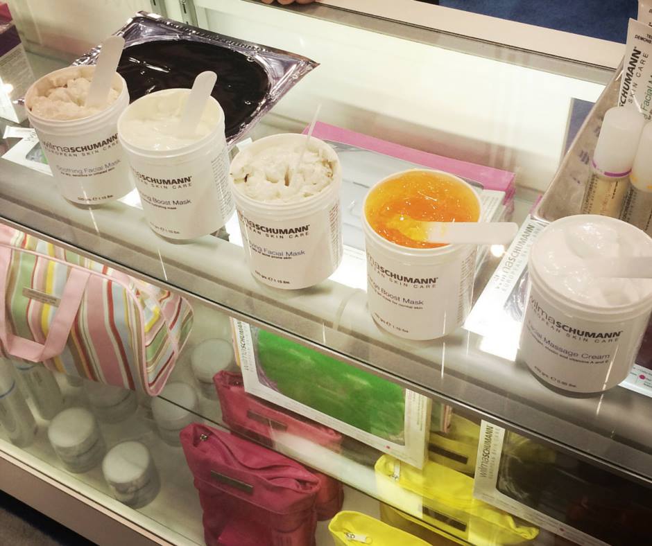 WilmaSchumann's tweet photo. These babies were all the rave at the Miami International Skin Care Convention. Ultra Anti Aging Face Mask #skincare http://t.co/UmRGczyoxw