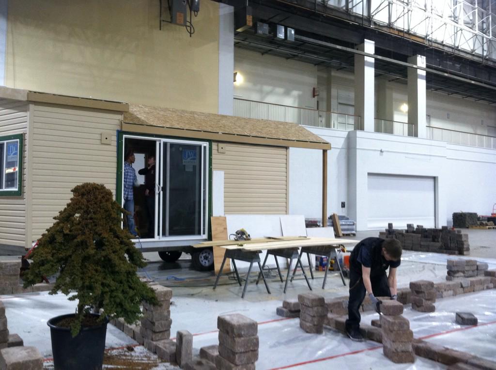 #tinyhouse nation and #greenisthenewblack hits the @ChicagoFlower Show! <a href="/ChicagoAgHS/">Chgo HS Ag Sciences</a> workin hard!