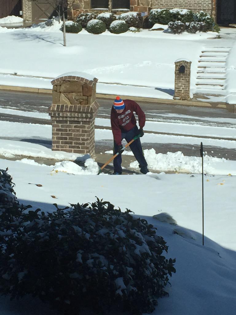 ShaneTrain23's tweet photo. β@RickMitchellWX: My boy, earning his keep :) #nbcdfwice http://t.co/wFSkLGFHsPβ im sure he will get an allowance :-)