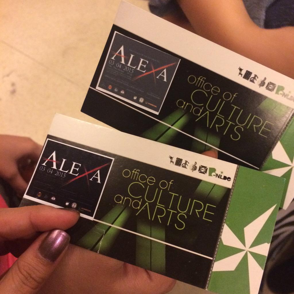 chinalmazan's tweet photo. eh kasi we watched #Alexa2015 ☺️💕 @AubreyHepburnn http://t.co/iglnw3eDVY