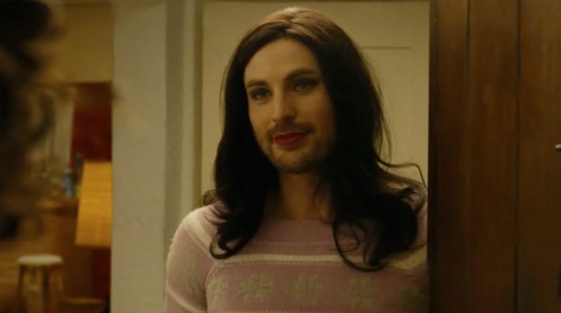 So chris evans even looks hot as a woman. watch him lady up in our