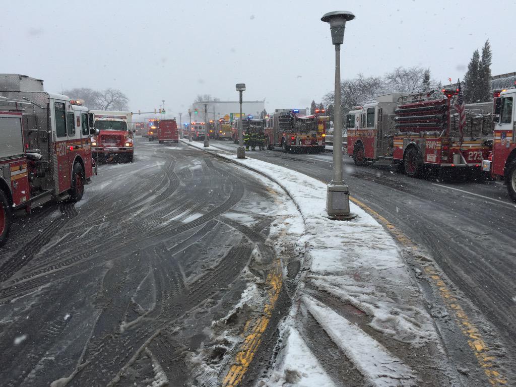 Breaking news on LaGuardia Airport, New York, NY, US - breakingnews.