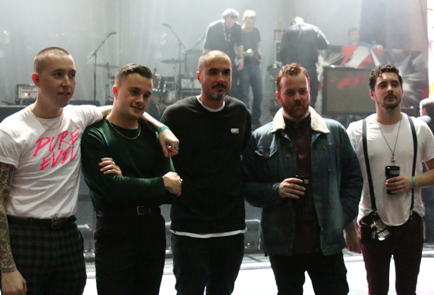 relentlessdrink's tweet photo. #ThrowbackThursday. Zane with @slaves & @wearehux at #RelentlessLive. #ThanksZane & good luck with your last R1 show http://t.co/9gqxPRk19E