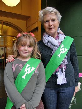 CrowlasLudgvaWI's tweet photo. And more baton photos from Cornwall! @theWI_baton2015 http://t.co/prPWMvIOMC