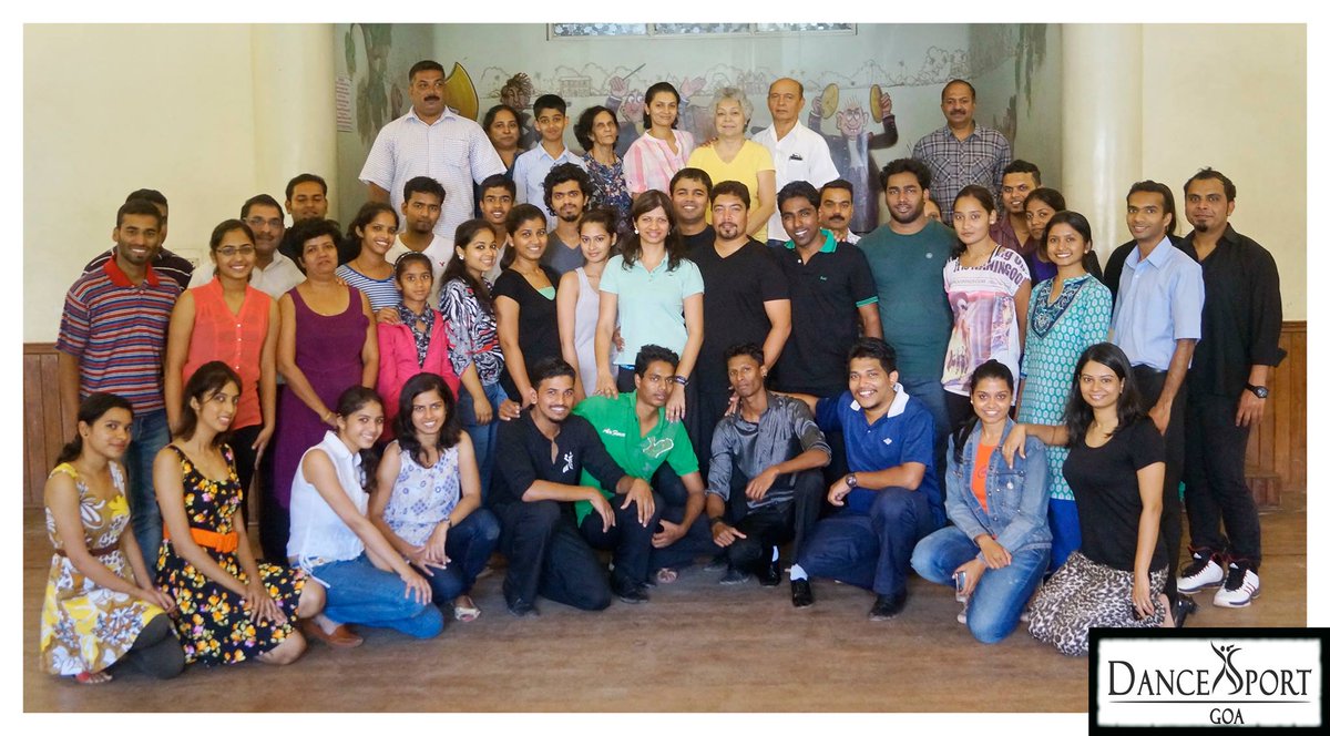 danceillusions's tweet photo. Group photos of Sunday Ballroom Dance Classes held at Margao in February, 2015 #margao #goa #ballroomdancing http://t.co/xB13oiFYxj