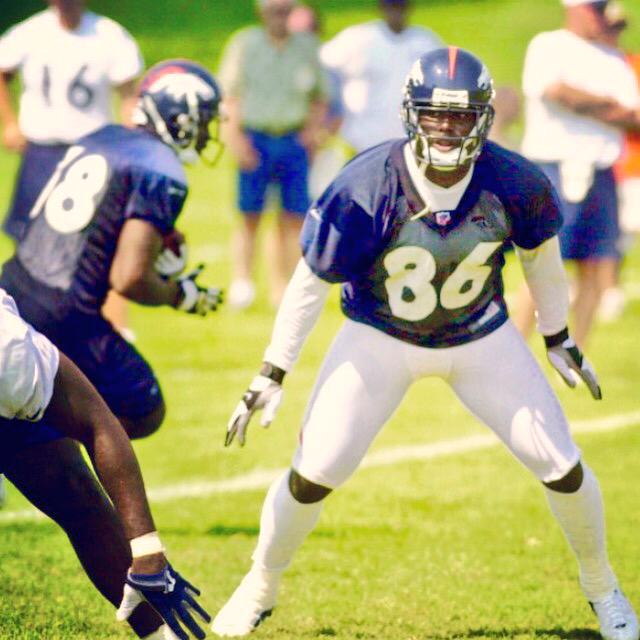 bc_chamberlain's tweet image. #tbt @Broncos Looking for someone to block for #MikeAnderson #TrainingCamp #WeTalkingAboutPractice @nfl @NFLAlumni