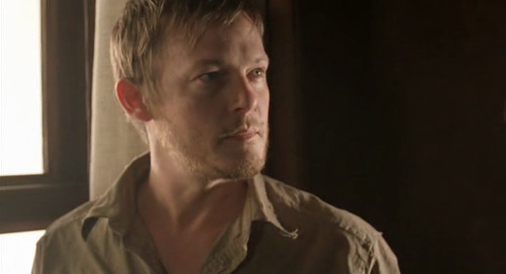 Reedus_AnA's tweet photo. RT @ZellDixon: John - The Messengers 2: The Scarecrow #Norman Reedus #JohnRollins http://t.co/lrnHrWZnvx
>AW! Su rubio natural ♥