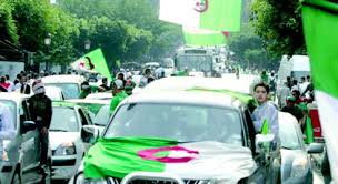 jiji_warda's tweet photo. 1 2 3  VIVA LES VERT http://t.co/eg0DcdxRDn