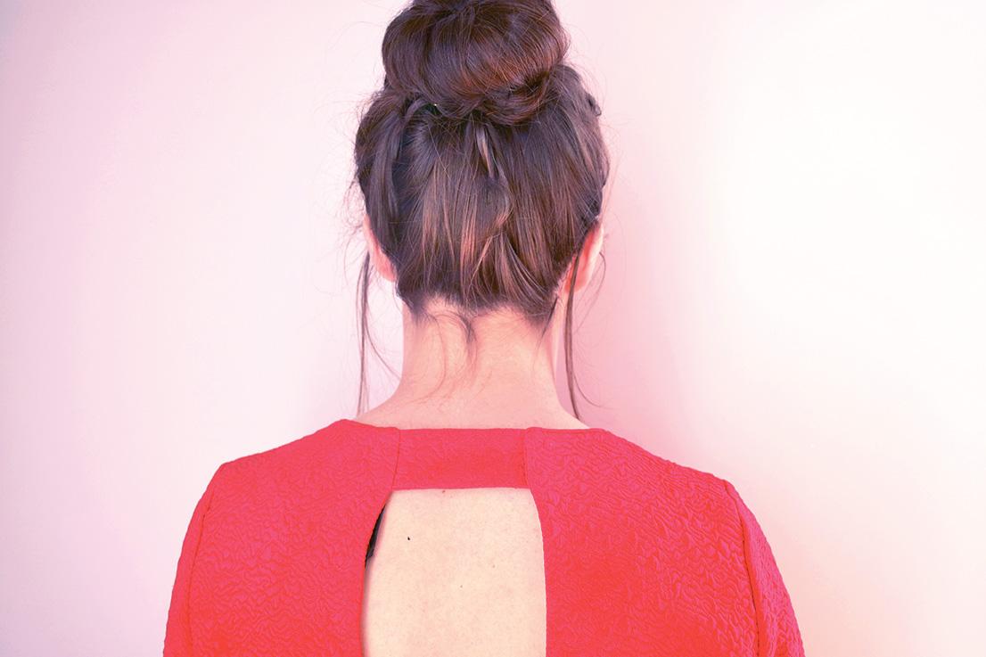 Nouveau DIY coiffure sur le blog ! Au programme, le chignon donuts flou !
moukita.com/coiffure-chign…