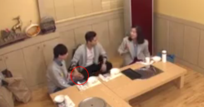 btuan95's tweet photo. ข้ารู้..ข้าเห็น หึหึ มือไวเชียววววว น้องน่ารักใช่มั๊ยล้าาาาา?? #JunBam #BamBam #DongJun http://t.co/CDTZBvv6mI