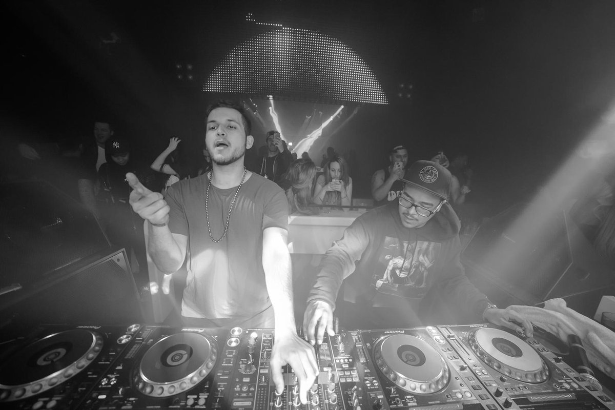 goodtimesahead's tweet photo. when the bass hits you  🙏 @Celebrities_Van

Photo by @elementzworld http://t.co/YMVwAspEpL