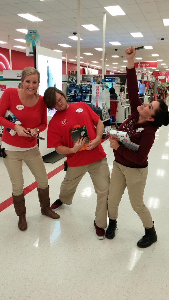 HadiaHB's tweet photo. Kicking off #SAM with a Merch Protection Race! #MarchOutShortage #MakeSalesNotShortage
@JDWildermuth @Kim_Kelz http://t.co/MLylHmkcqR