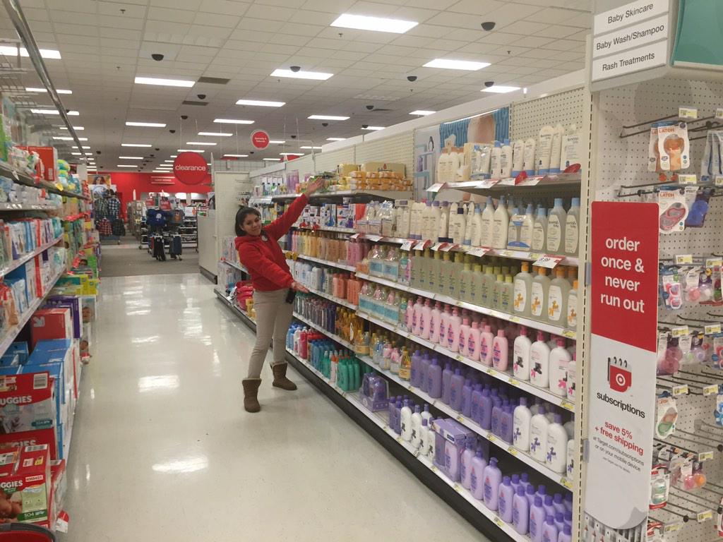 No diamonds visible at BP! Sylvia definitely has pride in her work!! <a href="/StaplesTGT/">Jen</a> @christensen_sa <a href="/PeterDaEater/">Pete Van Klaveren</a>