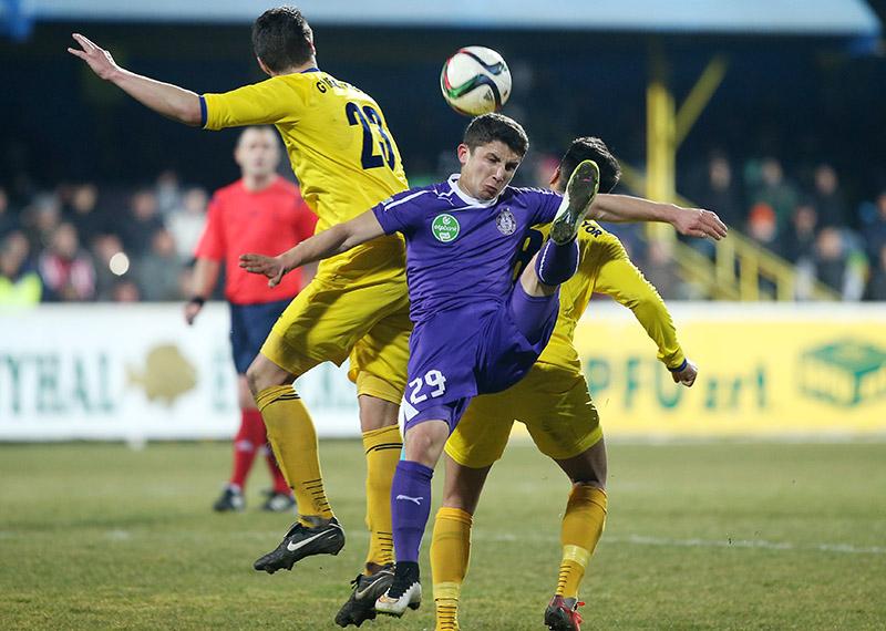 Bardhi is shown during the game