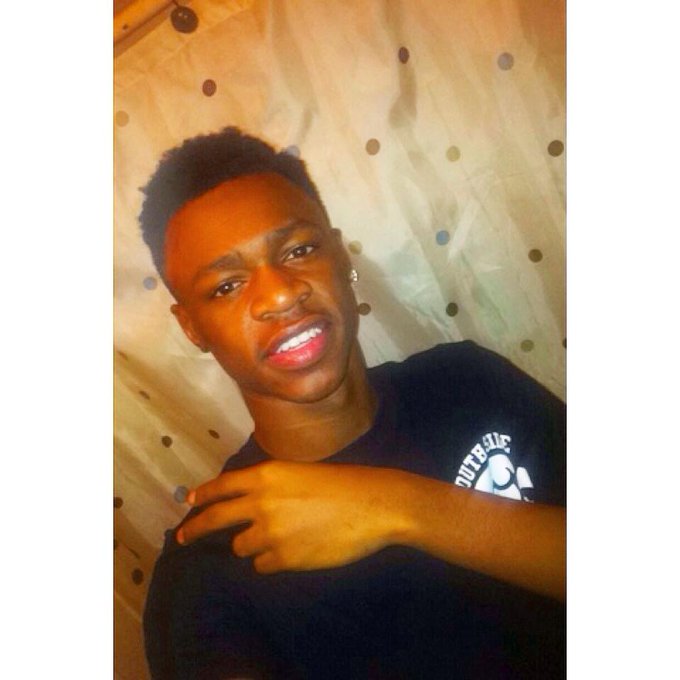 #GloUpChallenge 😂😂 http://t.co/YiG8JgQ49D<a href="/tag/gloupchallenge"class="tags">#GloUpChallenge</a>