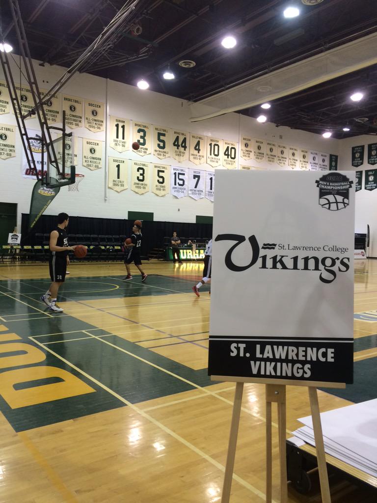 LCruz04's tweet image. Men's Practice at Durham College #gettingreadyfortomorrow #ProudToBeSLC #letsgovikings @AthleticsSLC