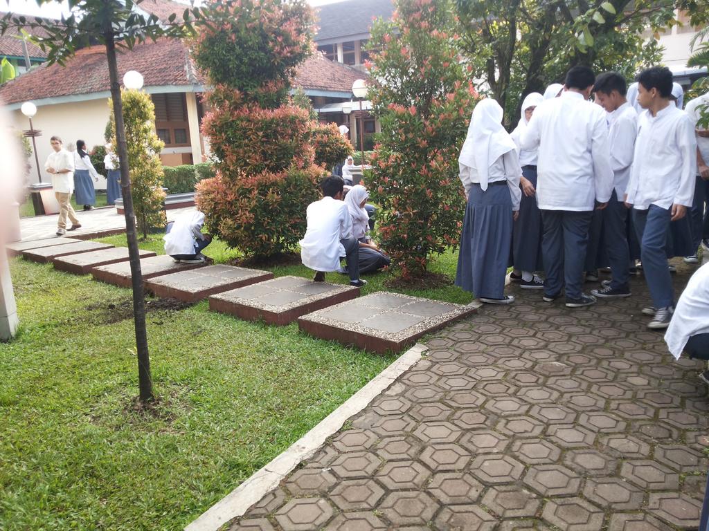 Semangat #SekolahKeren RT@FahmaS_36: GPS <a href="/sman8bdg/">SMA Negeri 8 Bandung</a> <a href="/konservasi8/">Konservasi Delapan</a> @BDGcleanaction  <a href="/ridwankamil/">Ridwan Kamil</a>