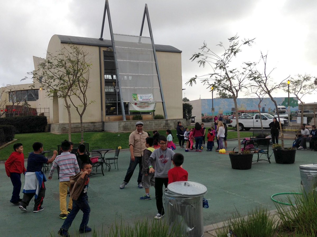 RT <a href="/ShermanSD7/">Scott Sherman</a> Great to see children enjoying new pocket park that was built near the #LindaVista Branch Library.