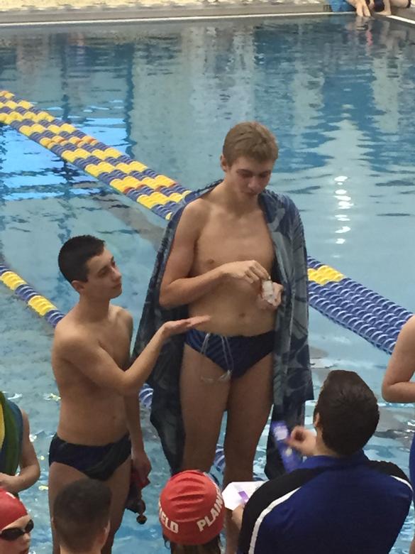 LDestrampe's tweet photo. Never thought to tell him he shouldn't take his snacks onto the podium! At least he shared... #OnlyJacob http://t.co/XlRVsIgFXM