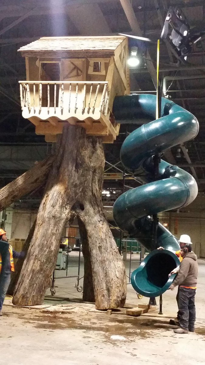 Indoor tree house being installed. #CanadaBlooms
