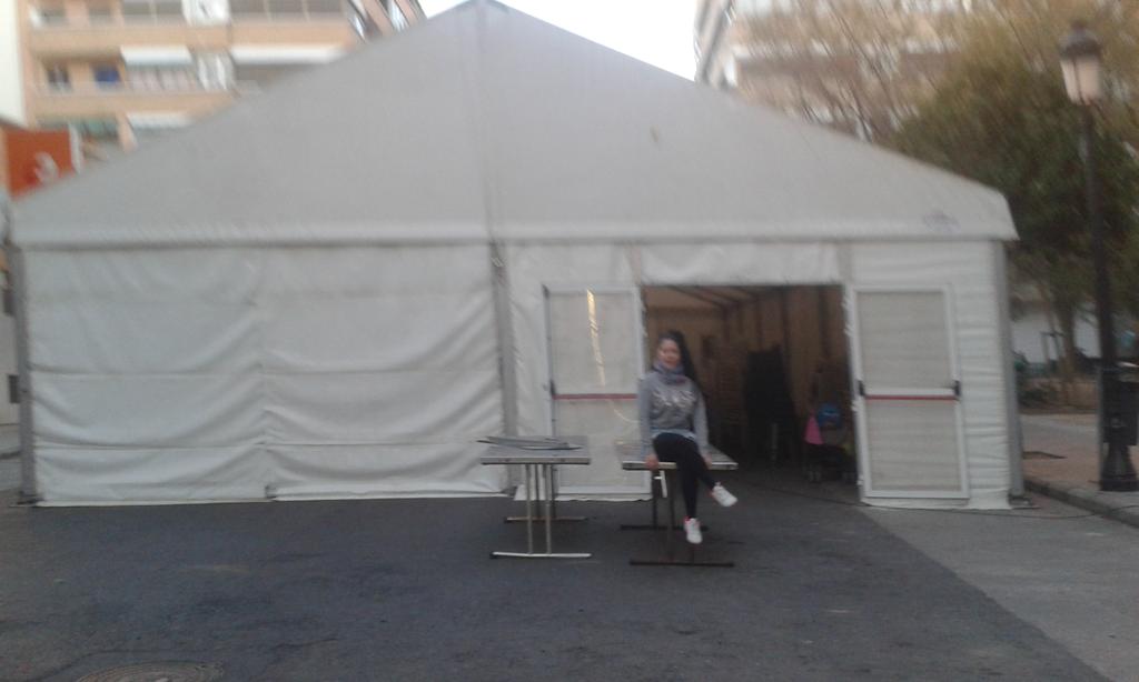 carolcarol91's tweet photo. Mi carpa, mi vida entera cuando llega marzo. #Alegría #TodoPreparado #Fallas2014 http://t.co/urnFc0A7Nk