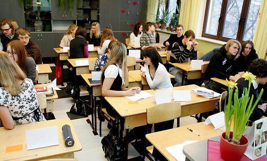 DelfiLV's tweet photo. Valsts šovasar līdzfinansēs darbvietas 3500 skolēniem http://t.co/lQVd7gZSrm http://t.co/g7bqZtIkOF