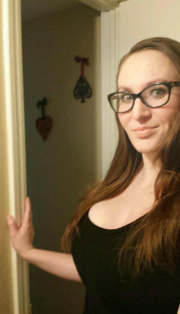 laycia43's tweet photo. New glasses :) http://t.co/UHYFfxGaUj